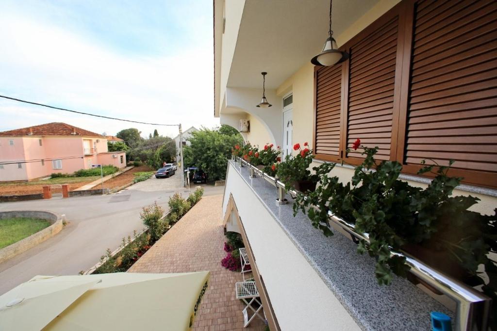 Apartments With A Parking Space Sukosan, Zadar - 16641 Exterior foto